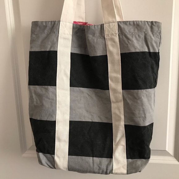 PINK tote bag, gray and black with cream handles, pink interior - Picture 5 of 12